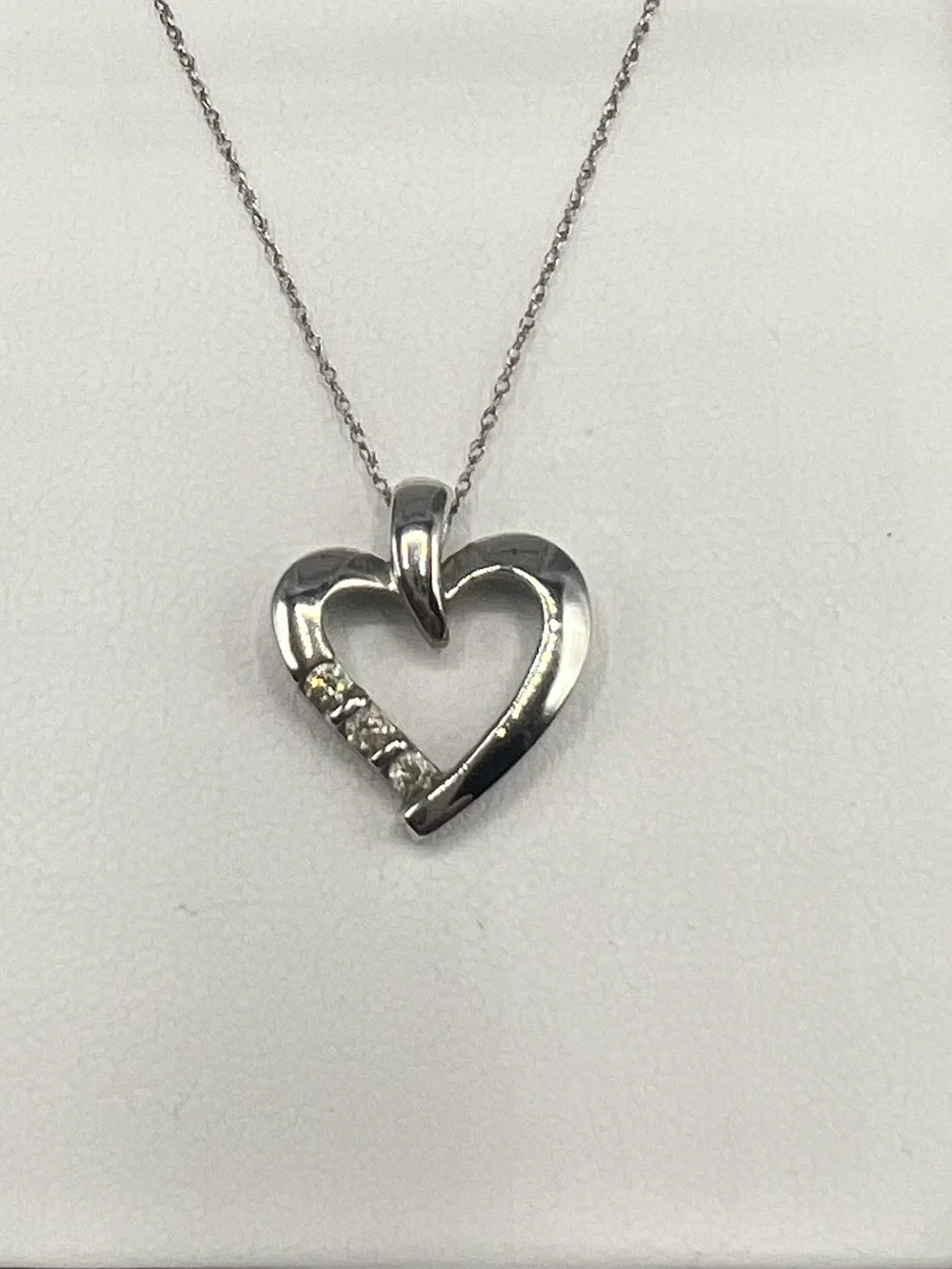Vintage Y2K 10K White Gold Diamond Heart Necklace Pendant 0.10 CTW Certified